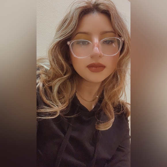 Meet your Posher, Val - Picture 2 of 2